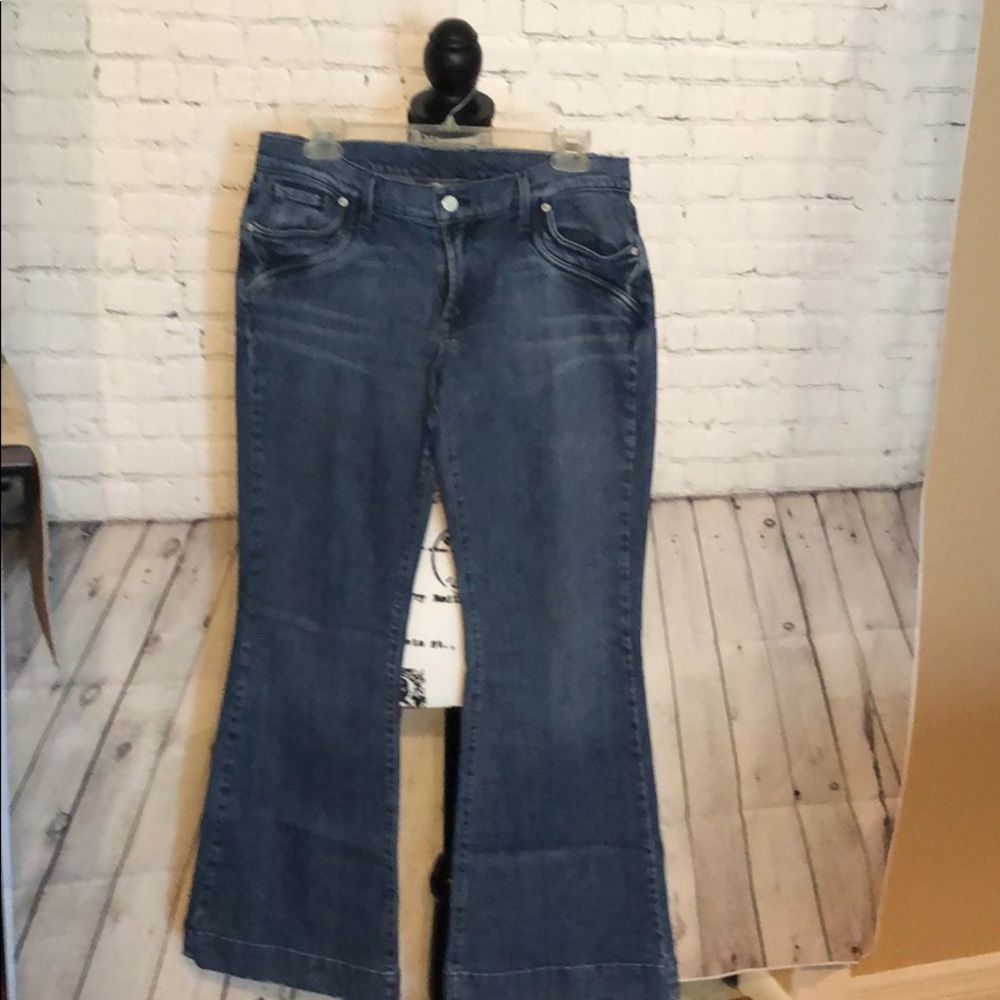 Flattering cute Lucky bell bottom jeans